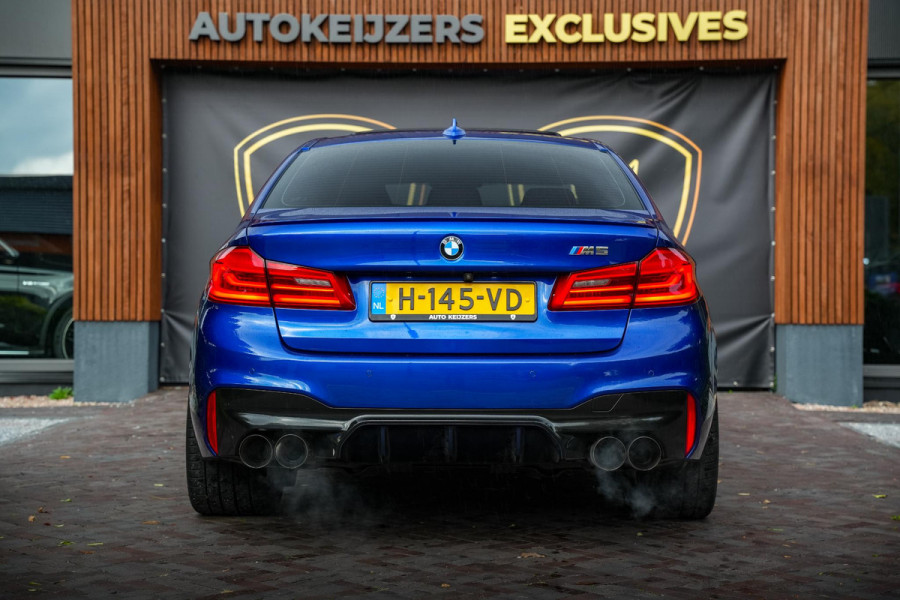 BMW 5 Serie M5 F90 Schuifdak Marina Blue 22'' Vossen Downpipe BMW 5 Serie M5 F90 Schuifdak Marina Blue 22'' Vossen Downpipe