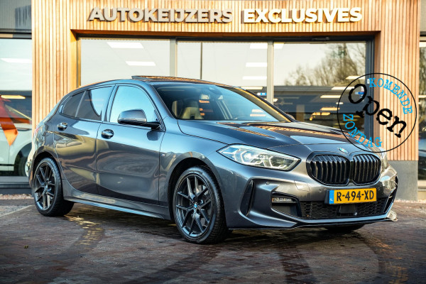 BMW 1-serie 120d xDrive High Executive Edition M Pakket Panoramadak Ambient Sportstoelen Stuurverw. 18”LM BMW 1-serie 120d xDrive High Executive Edition M Pakket Panoramadak Ambient Sportstoelen Stuurverw. 18”LM