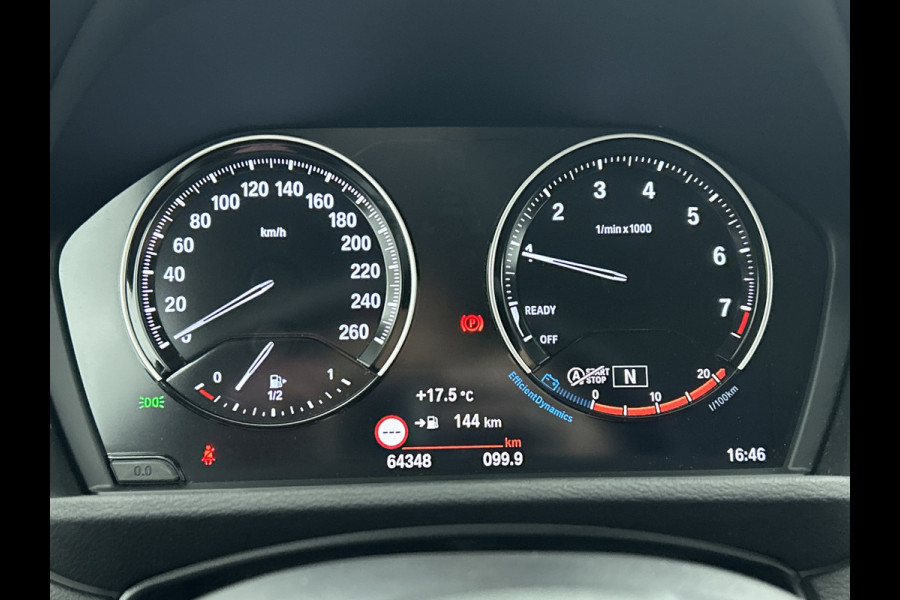 BMW X1 SDrive18i Executive Edition (GROOT-NAVIGATIE, CARPLAY, CAMERA, HEAD-UP, CLIMA, 1e EIGENAAR, GOED ONDERHOUDEN) BMW X1 SDrive18i Executive Edition (GROOT-NAVIGATIE, CARPLAY, CAMERA, HEAD-UP, CLIMA, 1e EIGENAAR, GOED ONDERHOUDEN)