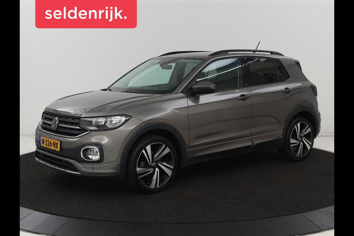 Volkswagen T-Cross 1.0 TSI R-Line | Camera | Carplay | Stoelverwarming | Cruise Control Adaptief | LED koplampen | LMV 18 | Volkswagen T-Cross 1.0 TSI R-Line | Camera | Carplay | Stoelverwarming | Cruise Control Adaptief | LED koplampen | LMV 18 |
