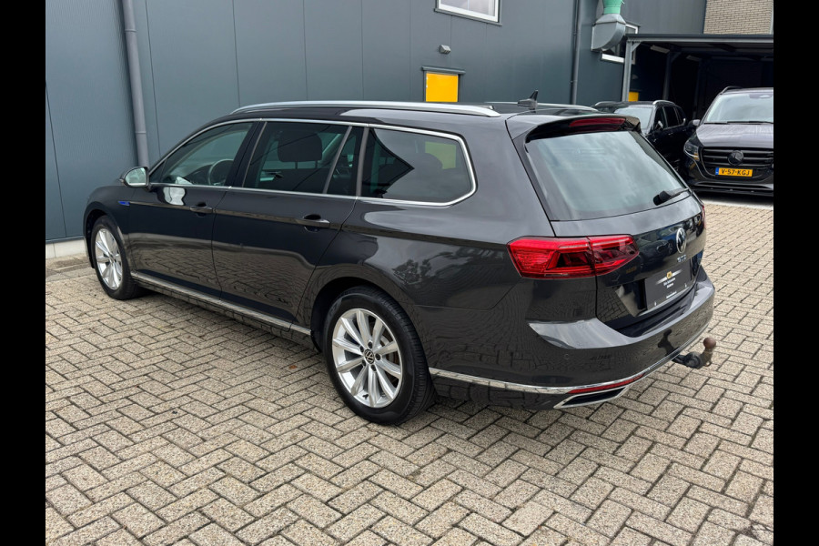 Volkswagen Passat Variant 1.4 TSI PHEV GTE * Trekhaak * Matrix Led * Travel Assist *