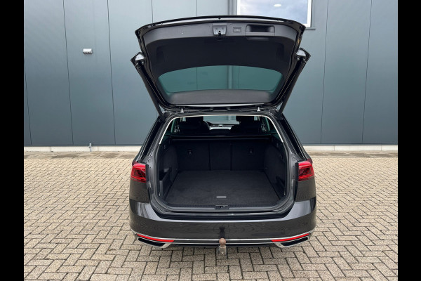 Volkswagen Passat Variant 1.4 TSI PHEV GTE * Trekhaak * Matrix Led * Travel Assist *