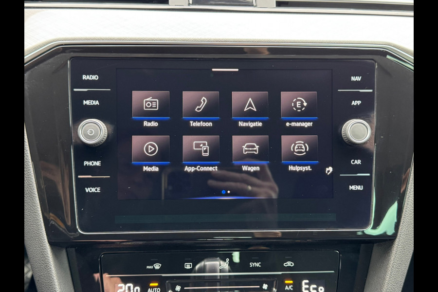 Volkswagen Passat Variant 1.4 TSI PHEV GTE * Trekhaak * Matrix Led * Travel Assist *