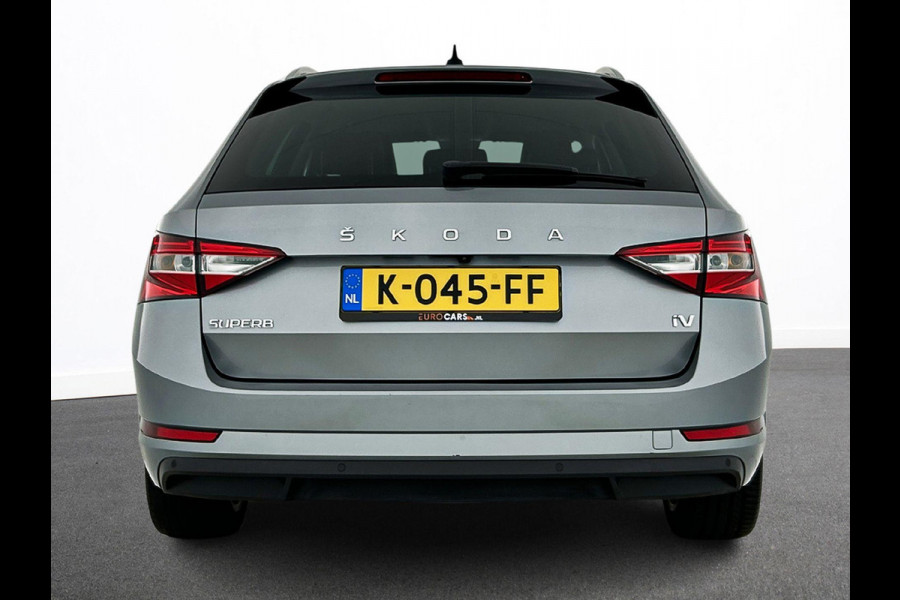 Škoda Superb Combi 1.4 TSI iV Business Edition Plus PHEV Airco ECC Navi Carplay Adaptive Cruise 18" LM Velgen Leder/Alcantara Virtual Cockpit El Achterklep Full LED Stoelverwarming Škoda Superb Combi 1.4 TSI iV Business Edition Plus PHEV Airco ECC Navi Carplay Adaptive Cruise 18" LM Velgen Leder/Alcantara Virtual Cockpit El Achterklep Full LED Stoelverwarming