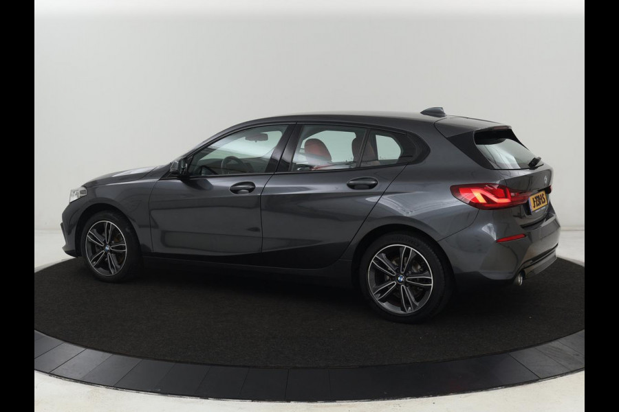 BMW 1-serie 116d High Executive | Sport Line | Leder | Stoelverwarming | Carplay | Sportstoelen | Navigatie | Parkeerhulp | Live Cockpit | Climate control | Full LED | Cruise control BMW 1-serie 116d High Executive | Sport Line | Leder | Stoelverwarming | Carplay | Sportstoelen | Navigatie | Parkeerhulp | Live Cockpit | Climate control | Full LED | Cruise control