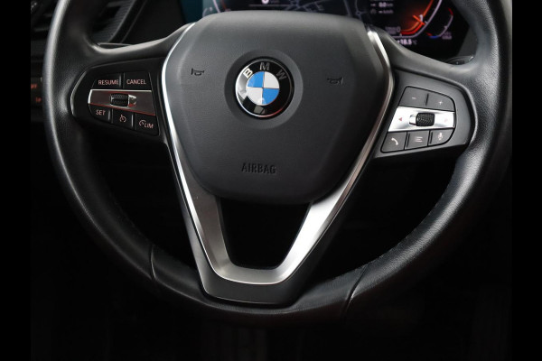 BMW 1-serie 116d High Executive | Sport Line | Leder | Stoelverwarming | Carplay | Sportstoelen | Navigatie | Parkeerhulp | Live Cockpit | Climate control | Full LED | Cruise control BMW 1-serie 116d High Executive | Sport Line | Leder | Stoelverwarming | Carplay | Sportstoelen | Navigatie | Parkeerhulp | Live Cockpit | Climate control | Full LED | Cruise control