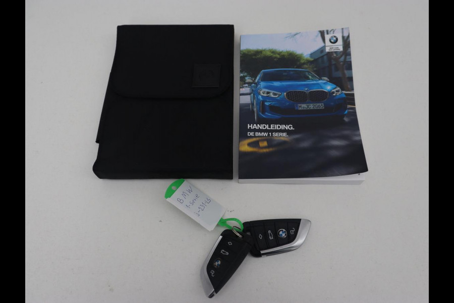 BMW 1-serie 116d High Executive | Sport Line | Leder | Stoelverwarming | Carplay | Sportstoelen | Navigatie | Parkeerhulp | Live Cockpit | Climate control | Full LED | Cruise control BMW 1-serie 116d High Executive | Sport Line | Leder | Stoelverwarming | Carplay | Sportstoelen | Navigatie | Parkeerhulp | Live Cockpit | Climate control | Full LED | Cruise control