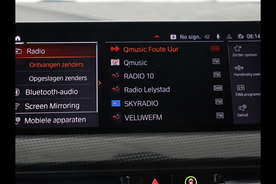 BMW 1-serie 116d High Executive | Sport Line | Leder | Stoelverwarming | Carplay | Sportstoelen | Navigatie | Parkeerhulp | Live Cockpit | Climate control | Full LED | Cruise control BMW 1-serie 116d High Executive | Sport Line | Leder | Stoelverwarming | Carplay | Sportstoelen | Navigatie | Parkeerhulp | Live Cockpit | Climate control | Full LED | Cruise control