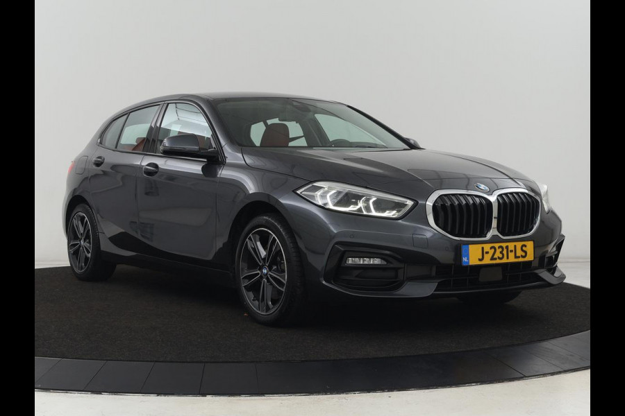 BMW 1-serie 116d High Executive | Sport Line | Leder | Stoelverwarming | Carplay | Sportstoelen | Navigatie | Parkeerhulp | Live Cockpit | Climate control | Full LED | Cruise control BMW 1-serie 116d High Executive | Sport Line | Leder | Stoelverwarming | Carplay | Sportstoelen | Navigatie | Parkeerhulp | Live Cockpit | Climate control | Full LED | Cruise control