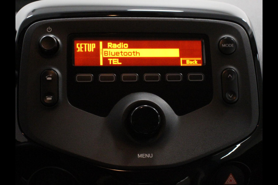 Citroën C1 1.0 VTi Feel | Airco | Bluetooth | Stuurbediening | Led | Electrisch pakket | 5-drs Citroën C1 1.0 VTi Feel | Airco | Bluetooth | Stuurbediening | Led | Electrisch pakket | 5-drs