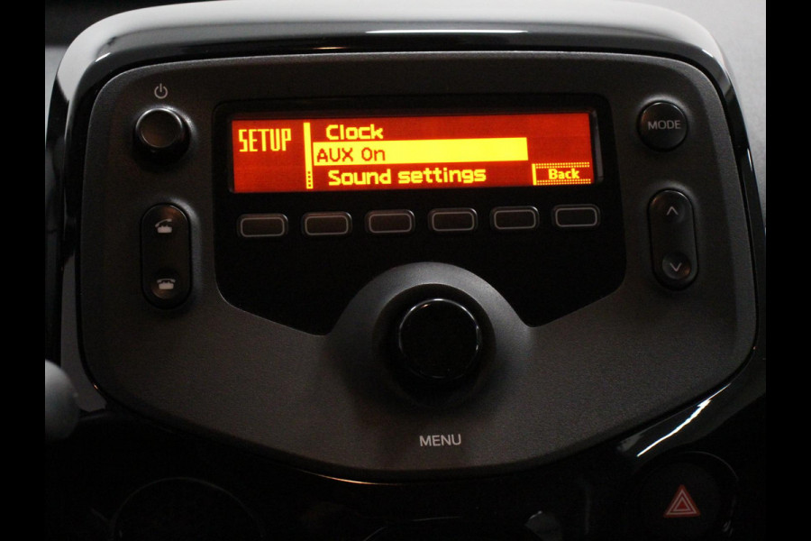 Citroën C1 1.0 VTi Feel | Airco | Bluetooth | Stuurbediening | Led | Electrisch pakket | 5-drs Citroën C1 1.0 VTi Feel | Airco | Bluetooth | Stuurbediening | Led | Electrisch pakket | 5-drs