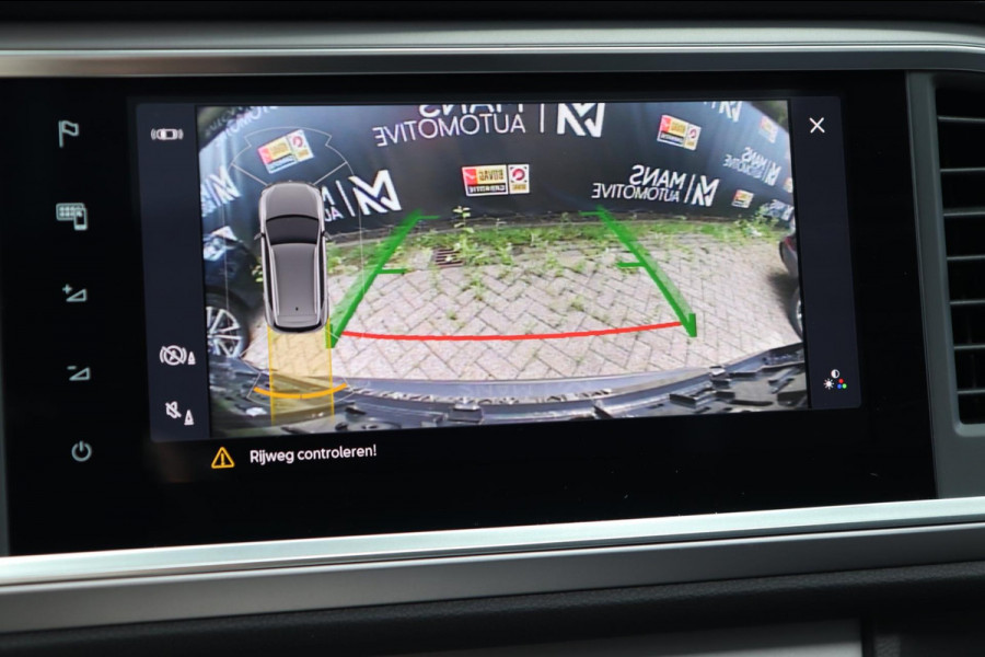 Seat Ateca 1.5 TSI FR / PANODAK / KEYLESS / ACC / CAMERA / CARPLAY