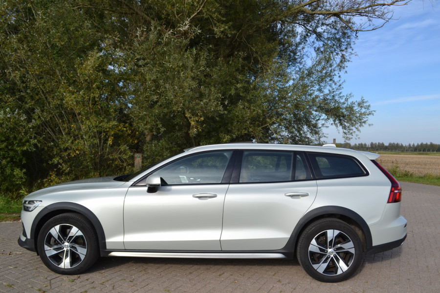 Volvo V60 Cross Country 2.0 T5 AWD Pro Polestar Engineered NW STAAT Volvo V60 Cross Country 2.0 T5 AWD Pro Polestar Engineered NW STAAT