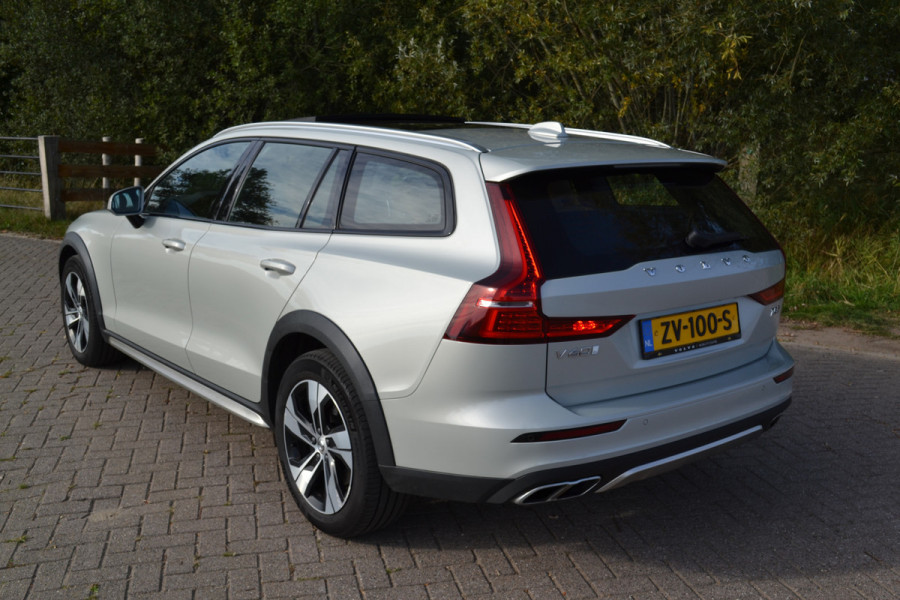 Volvo V60 Cross Country 2.0 T5 AWD Pro Polestar Engineered NW STAAT Volvo V60 Cross Country 2.0 T5 AWD Pro Polestar Engineered NW STAAT