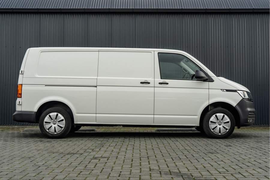 Volkswagen Transporter T6.1 2.0 TDI | L2H1 | Automaat | CarPlay | Navigatie | Cruise | Airco | PDC | Euro 6 Volkswagen Transporter T6.1 2.0 TDI | L2H1 | Automaat | CarPlay | Navigatie | Cruise | Airco | PDC | Euro 6