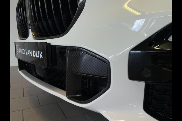 BMW X5 XDrive45e High Executive M PAKKET M PERFORMANCE CARBON AIRCO NAVI CRUISE BT STOELVERW LUCHTV 22INCH CAMERA NIEUWSTAAT BMW X5 XDrive45e High Executive M PAKKET M PERFORMANCE CARBON AIRCO NAVI CRUISE BT STOELVERW LUCHTV 22INCH CAMERA NIEUWSTAAT