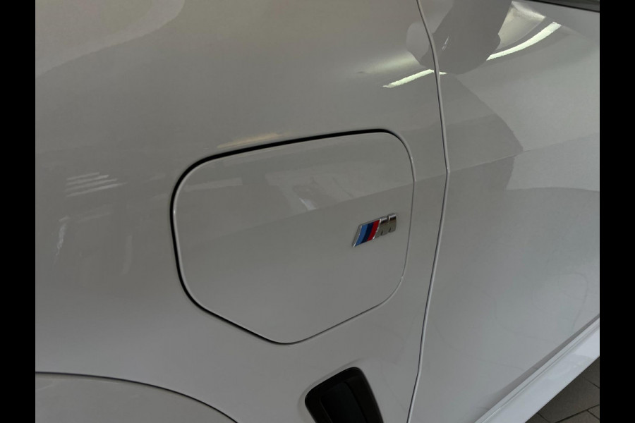 BMW X5 XDrive45e High Executive M PAKKET M PERFORMANCE CARBON AIRCO NAVI CRUISE BT STOELVERW LUCHTV 22INCH CAMERA NIEUWSTAAT BMW X5 XDrive45e High Executive M PAKKET M PERFORMANCE CARBON AIRCO NAVI CRUISE BT STOELVERW LUCHTV 22INCH CAMERA NIEUWSTAAT