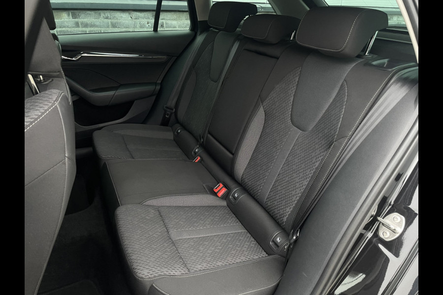 Škoda Octavia Combi 1.5 e-TSI Business Edition | Elek. Trekhaak | Virtual Cockpit | Carplay | LED | Navi Škoda Octavia Combi 1.5 e-TSI Business Edition | Elek. Trekhaak | Virtual Cockpit | Carplay | LED | Navi