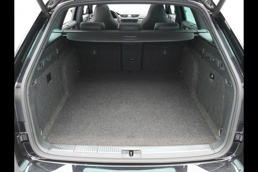 Škoda Superb Combi 1.4 TSI iV 204pk Sportline Business Panorama Trekhaak Navigatie Dode hoek ass. 86 Škoda Superb Combi 1.4 TSI iV 204pk Sportline Business Panorama Trekhaak Navigatie Dode hoek ass. 86