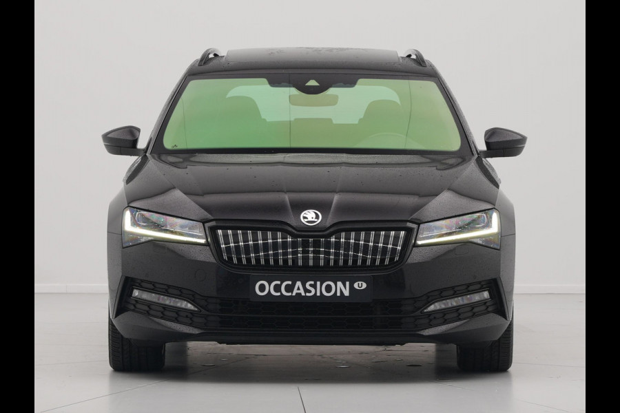 Škoda Superb Combi 1.4 TSI iV 204pk Sportline Business Panorama Trekhaak Navigatie Dode hoek ass. 86 Škoda Superb Combi 1.4 TSI iV 204pk Sportline Business Panorama Trekhaak Navigatie Dode hoek ass. 86