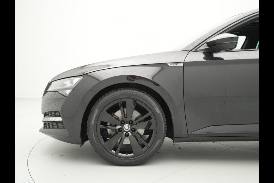 Škoda Superb Combi 1.4 TSI iV 204pk Sportline Business Panorama Trekhaak Navigatie Dode hoek ass. 86 Škoda Superb Combi 1.4 TSI iV 204pk Sportline Business Panorama Trekhaak Navigatie Dode hoek ass. 86