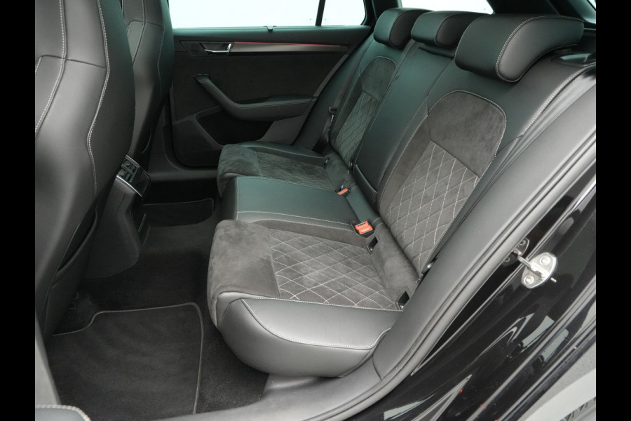 Škoda Superb Combi 1.4 TSI iV 204pk Sportline Business Panorama Trekhaak Navigatie Dode hoek ass. 86 Škoda Superb Combi 1.4 TSI iV 204pk Sportline Business Panorama Trekhaak Navigatie Dode hoek ass. 86