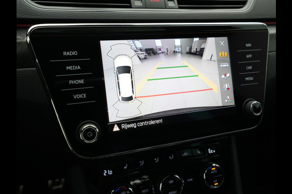 Škoda Superb Combi 1.4 TSI iV 204pk Sportline Business Panorama Trekhaak Navigatie Dode hoek ass. 86 Škoda Superb Combi 1.4 TSI iV 204pk Sportline Business Panorama Trekhaak Navigatie Dode hoek ass. 86