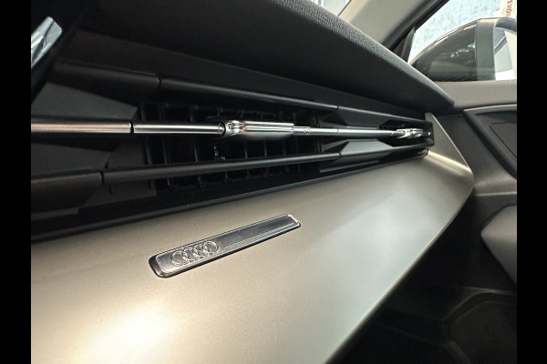 Audi A3 Sportback 35 TFSI S edition S-line Full-led Navigatie CruiseControl 18LMV Audi A3 Sportback 35 TFSI S edition S-line Full-led Navigatie CruiseControl 18LMV