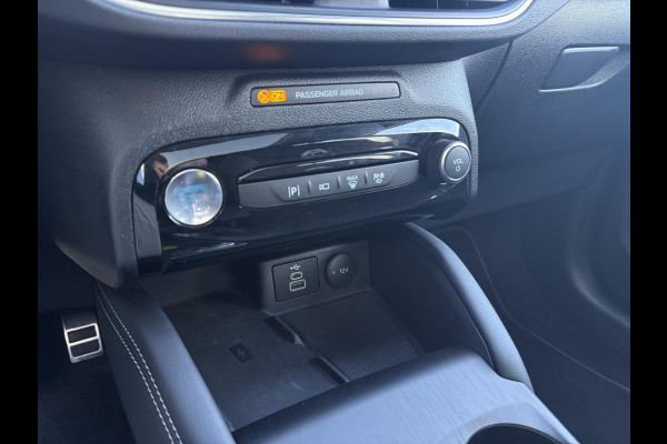 Ford Kuga 2.5 FHEV Active X 190pk | 4WD | 2.100kg Trekgewicht | Driver Assistance Pack | Technology Pack | Winterpack | Panoramadak | All Weather Banden | Geen stekker nodig