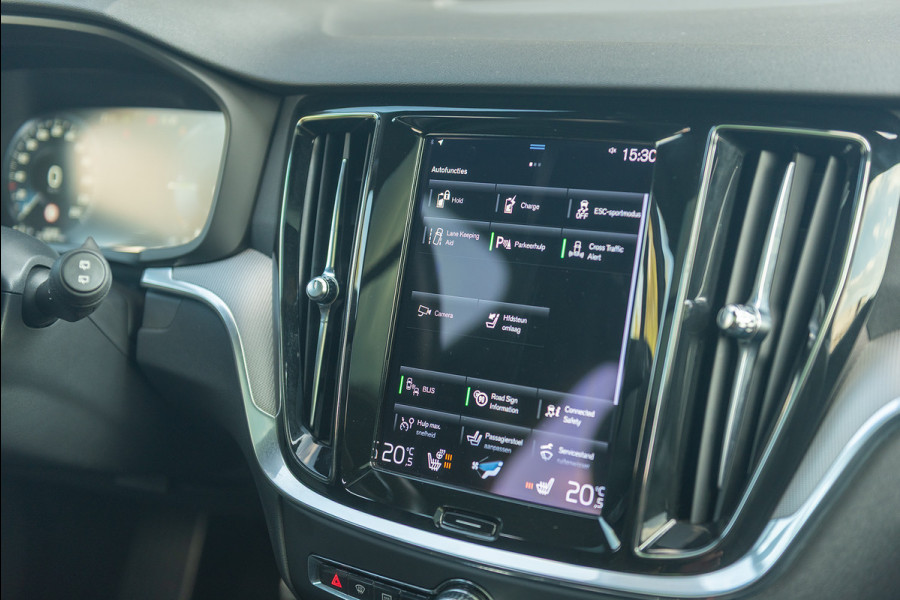 Volvo V60 T6 Aut. Plug-In Hybrid R-Design Leder Panoramadak 340pk