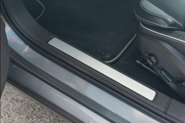 Volvo V60 T6 Aut. Plug-In Hybrid R-Design Leder Panoramadak 340pk