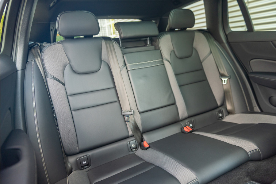 Volvo V60 T6 Aut. Plug-In Hybrid R-Design Leder Panoramadak 340pk