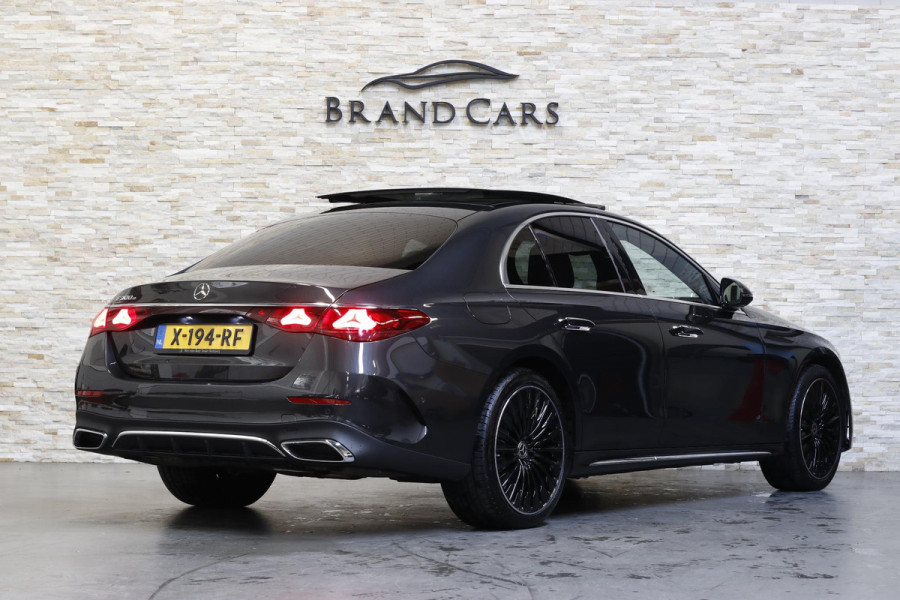Mercedes-Benz E-Klasse 300 e AMG Line | SUPERSCREEN | PANO | MEMORY | SOFTCLOSE | VOL OPTIES | NL AUTO! | DEALER OH | Mercedes-Benz E-Klasse 300 e AMG Line | SUPERSCREEN | PANO | MEMORY | SOFTCLOSE | VOL OPTIES | NL AUTO! | DEALER OH |