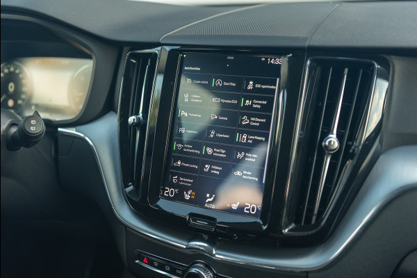 Volvo XC60 D4 Aut. Parkeercamera Stoelverwawrming ACC 190pk