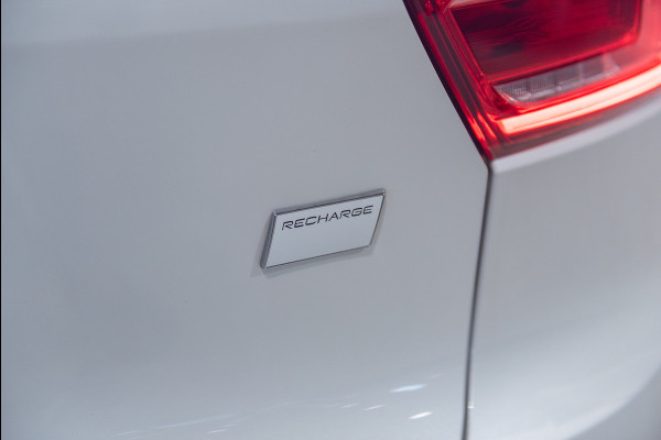 Volvo XC40 Recharge Aut. R-Design Stoelverwarming Standkachel 231pk
