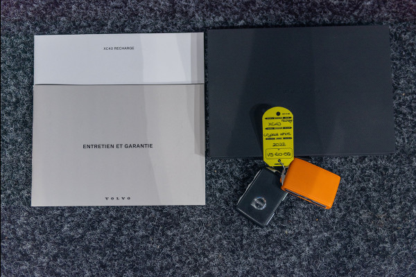 Volvo XC40 Recharge Aut. R-Design Stoelverwarming Standkachel 231pk