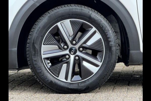 Kia Niro 1.6 GDi Hybrid DynamicLine Automaat Adaptive Cruise Climate control Apple / Android Navigatie Kia Niro 1.6 GDi Hybrid DynamicLine Automaat Adaptive Cruise Climate control Apple / Android Navigatie