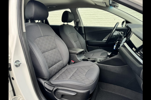 Kia Niro 1.6 GDi Hybrid DynamicLine Automaat Adaptive Cruise Climate control Apple / Android Navigatie Kia Niro 1.6 GDi Hybrid DynamicLine Automaat Adaptive Cruise Climate control Apple / Android Navigatie