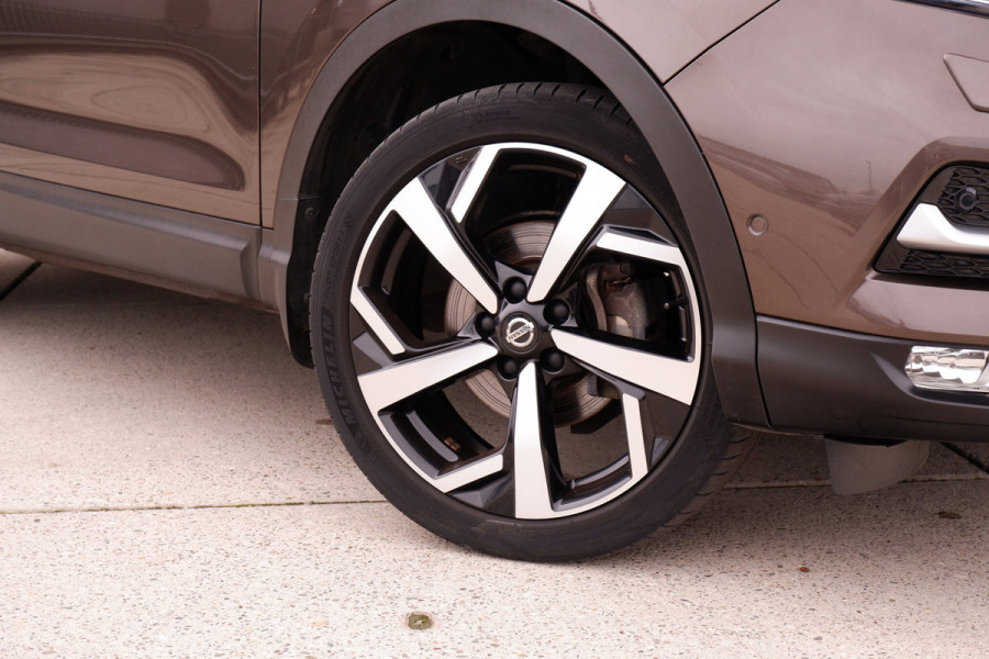 Nissan QASHQAI 1.2 Tekna + | Pano-Dak | Trekhaak | Leer | Bose | Navi | Climate Nissan QASHQAI 1.2 Tekna + | Pano-Dak | Trekhaak | Leer | Bose | Navi | Climate