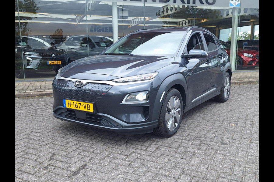 Hyundai Kona EV Premium Sky 64 kWh | 3 Fase | Warmtepomp | Leder | Schuifdak | occasion Hyundai Kona EV Premium Sky 64 kWh | 3 Fase | Warmtepomp | Leder | Schuifdak | occasion