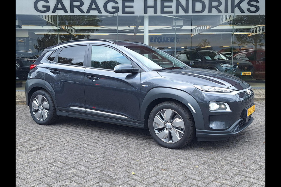 Hyundai Kona EV Premium Sky 64 kWh | 3 Fase | Warmtepomp | Leder | Schuifdak | occasion Hyundai Kona EV Premium Sky 64 kWh | 3 Fase | Warmtepomp | Leder | Schuifdak | occasion