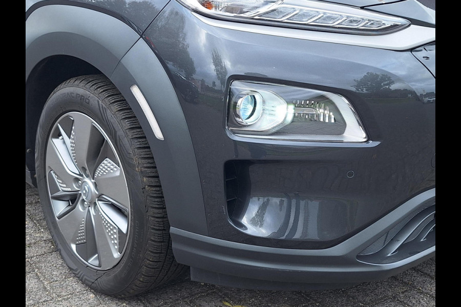 Hyundai Kona EV Premium Sky 64 kWh | 3 Fase | Warmtepomp | Leder | Schuifdak | occasion Hyundai Kona EV Premium Sky 64 kWh | 3 Fase | Warmtepomp | Leder | Schuifdak | occasion