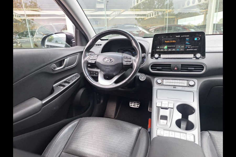 Hyundai Kona EV Premium Sky 64 kWh | 3 Fase | Warmtepomp | Leder | Schuifdak | occasion Hyundai Kona EV Premium Sky 64 kWh | 3 Fase | Warmtepomp | Leder | Schuifdak | occasion