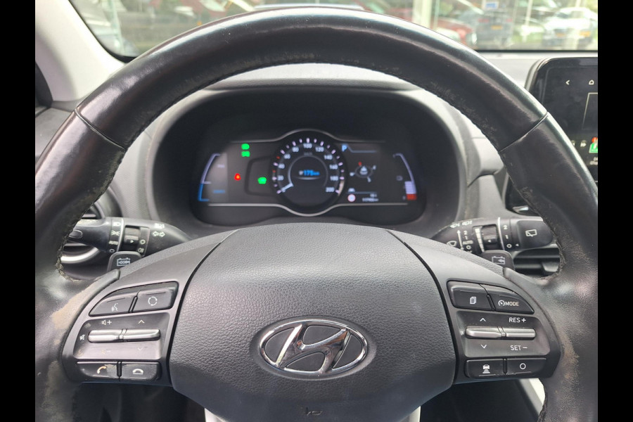 Hyundai Kona EV Premium Sky 64 kWh | 3 Fase | Warmtepomp | Leder | Schuifdak | occasion Hyundai Kona EV Premium Sky 64 kWh | 3 Fase | Warmtepomp | Leder | Schuifdak | occasion