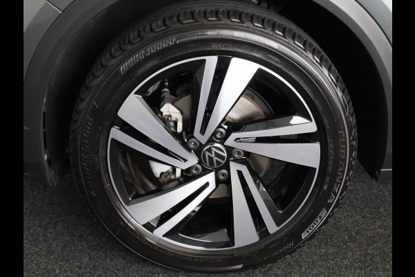 Volkswagen T-Roc 1.5 TSI R-Line 150 pk Automaat (DSG) | Private lease vanaf € 591,- pm | Verlengde garantie | Navigatie via App | Parkeersensoren (Park assist) | Achteruitrijcamera | Keyless | R-Line |