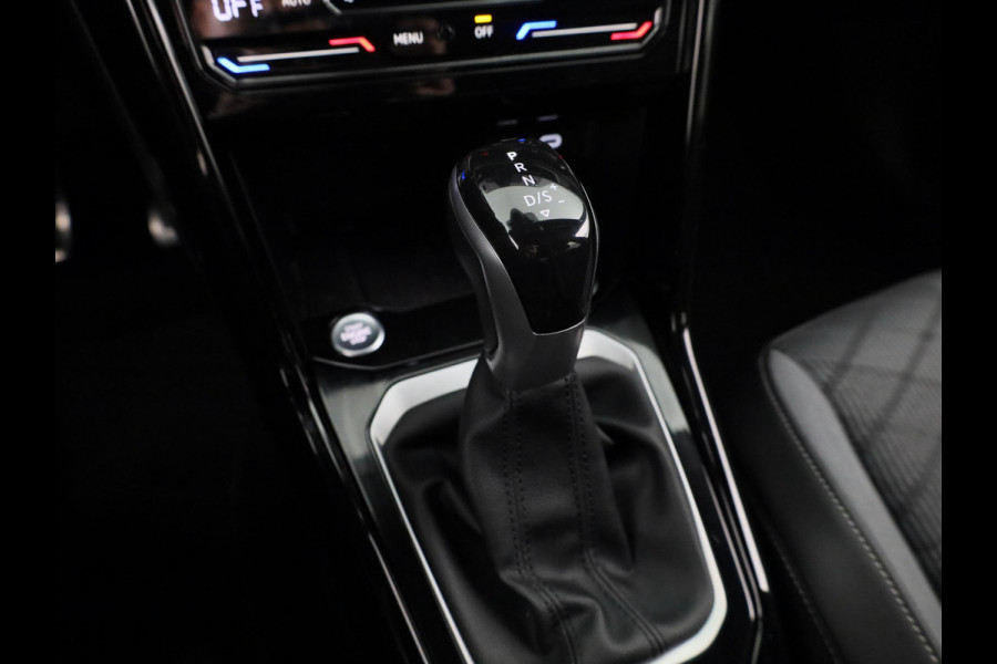 Volkswagen T-Roc 1.5 TSI R-Line 150 pk Automaat (DSG) | Private lease vanaf € 591,- pm | Verlengde garantie | Navigatie via App | Parkeersensoren (Park assist) | Achteruitrijcamera | Keyless | R-Line |