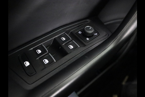 Volkswagen T-Roc 1.5 TSI R-Line 150 pk Automaat (DSG) | Private lease vanaf € 591,- pm | Verlengde garantie | Navigatie via App | Parkeersensoren (Park assist) | Achteruitrijcamera | Keyless | R-Line |