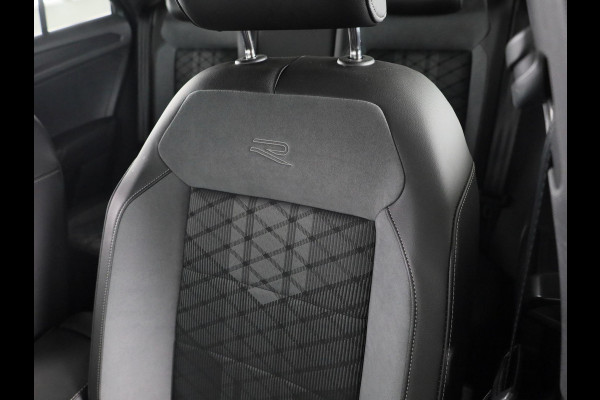 Volkswagen T-Roc 1.5 TSI R-Line 150 pk Automaat (DSG) | Private lease vanaf € 591,- pm | Verlengde garantie | Navigatie via App | Parkeersensoren (Park assist) | Achteruitrijcamera | Keyless | R-Line |