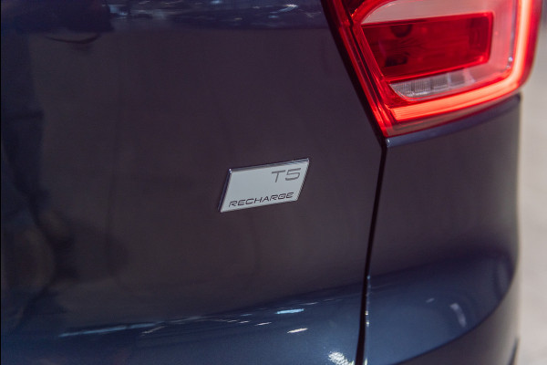 Volvo XC40 T5 Aut. Plug-In Hybrid R-Design Leder/Alcantara HarmanKardon 262pk