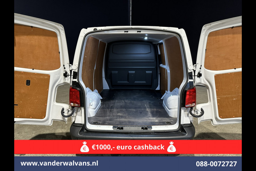 Volkswagen Transporter 2.0 TDI 150pk L2H1 Euro6 Airco | 2500kg Trekhaak | Apple Carplay | Android Auto Parkeersensoren, Cruisecontrol Volkswagen Transporter 2.0 TDI 150pk L2H1 Euro6 Airco | 2500kg Trekhaak | Apple Carplay | Android Auto Parkeersensoren, Cruisecontrol